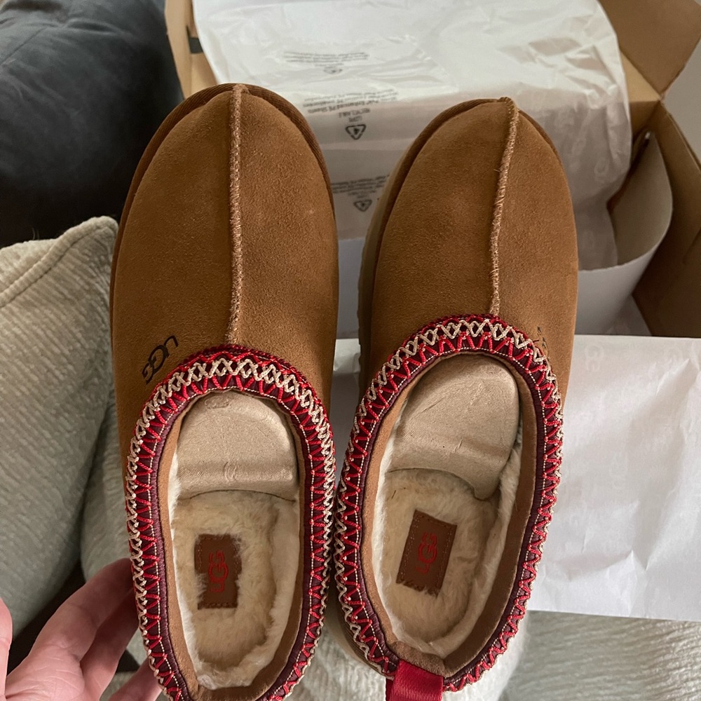 UGG Tazz Suede Platform Slipper Clogs (Women’s Sz 9) Brand New